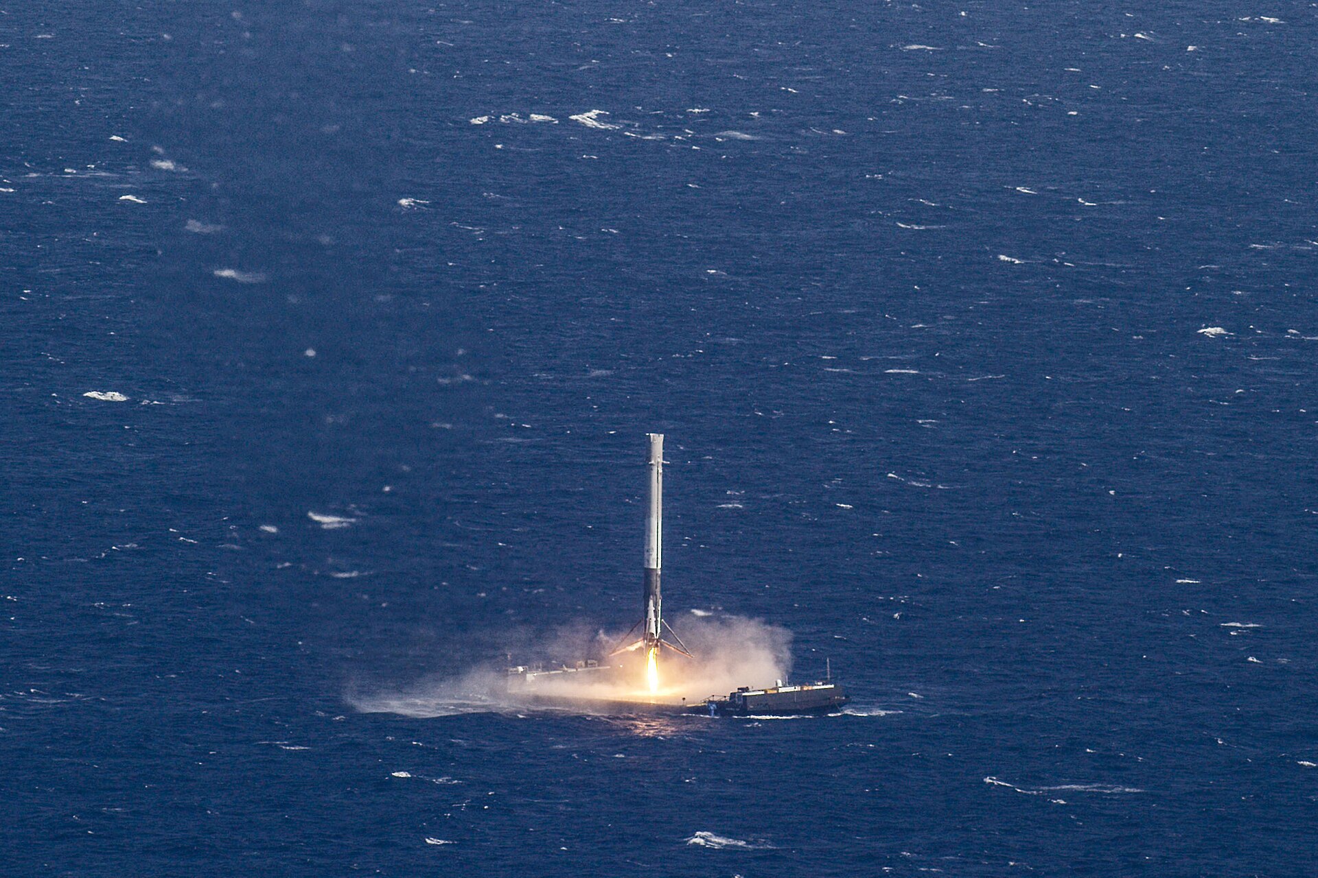 Falcon 9 first stage landing on an autonomous droneship